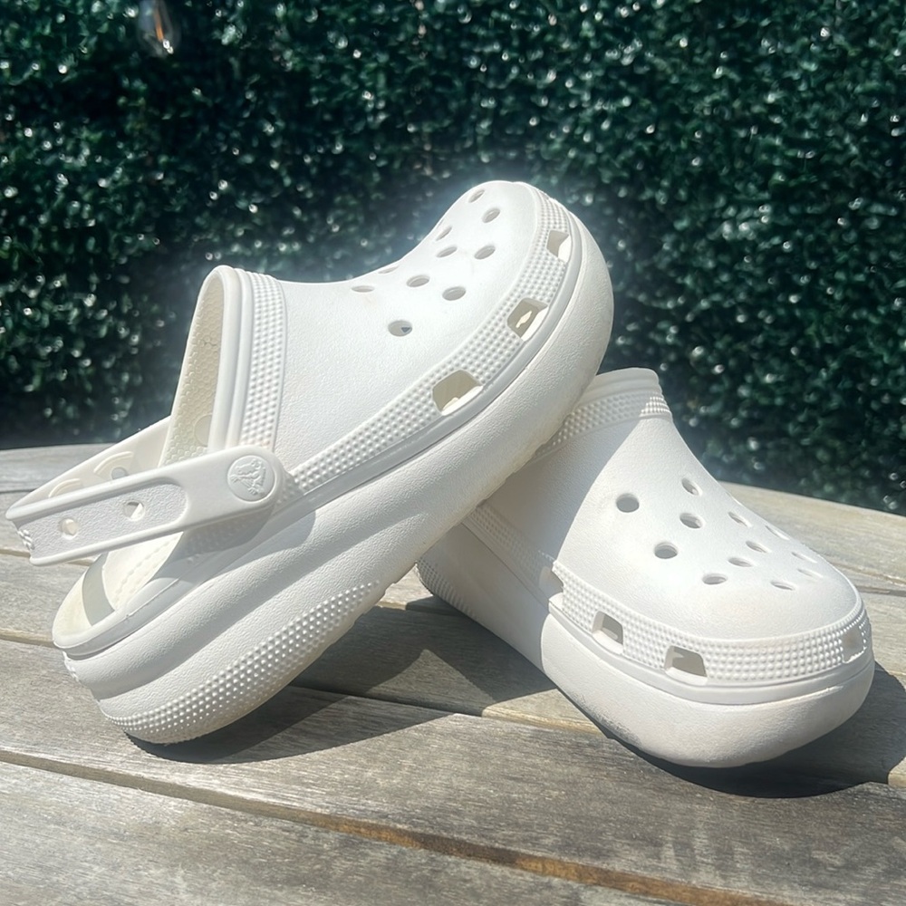 Crocs Women’s Classic Platform White Clog - Size 4